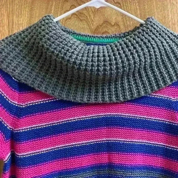 Tommy Hilfiger Short Sleeve Sweater Womens Size XL Blue Gray Striped Colorful - Picture 4 of 9
